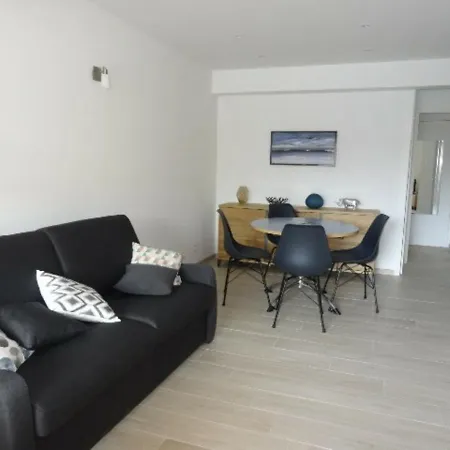 Apartamento Studio Hyeres, 1 Piece, 4 Personnes - Fr-1-335-72 *